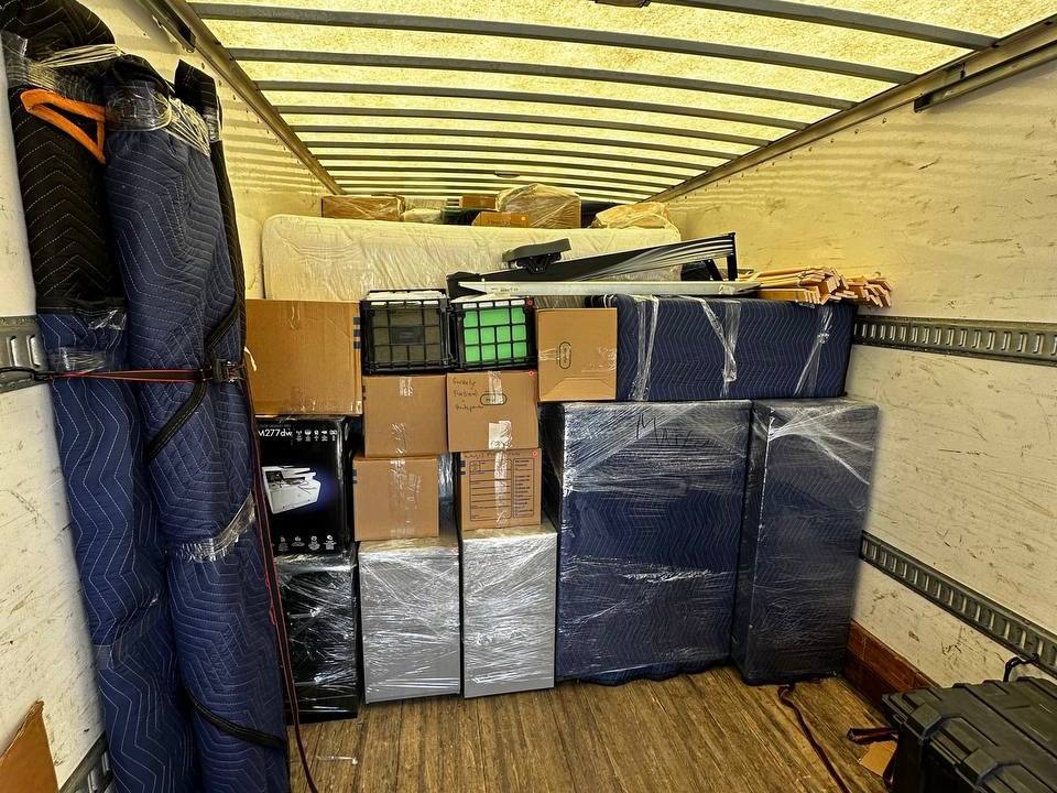 Storage solutions in Westchester - Lemon Team Moving crew packing for storage